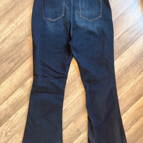 Fashion Nova Flare Jeans Dark Wash NWOT - Picture 2 of 2